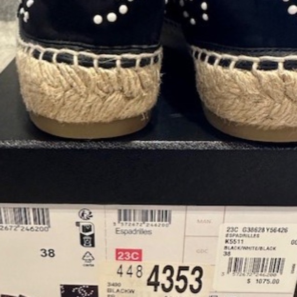 2023 Cruise Collection NEW CHANEL Pearl COCO Mark Espadrilles #38 Noir (Black) - Picture 5 of 5